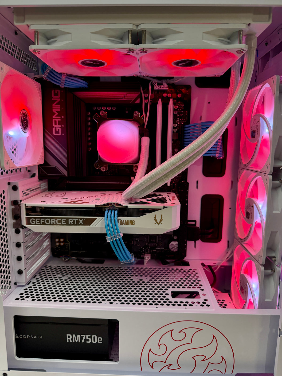Ready-To-Ship: AMD Ryzen 7 7800X3D w/GeForce RTX 5060 Ti 16GB White Edition