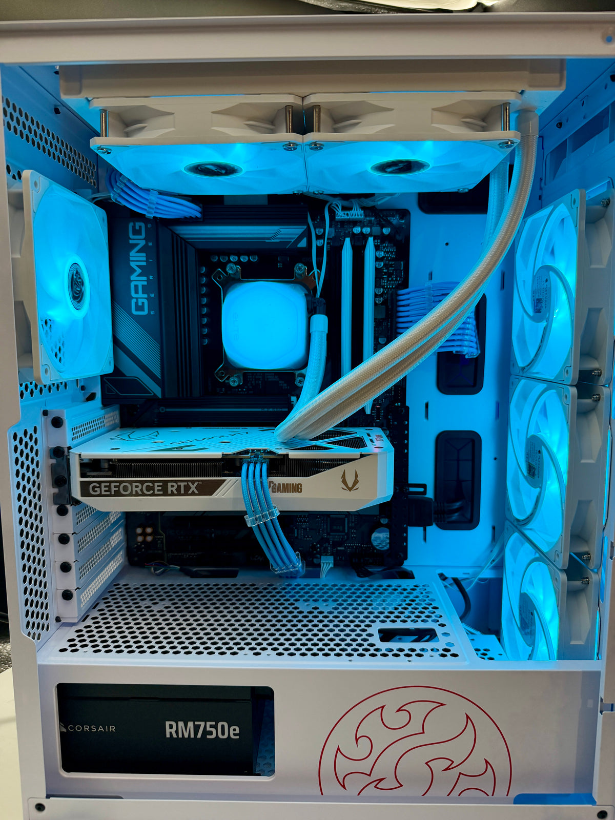 Ready-To-Ship: AMD Ryzen 7 7800X3D w/GeForce RTX 5060 Ti 16GB White Edition