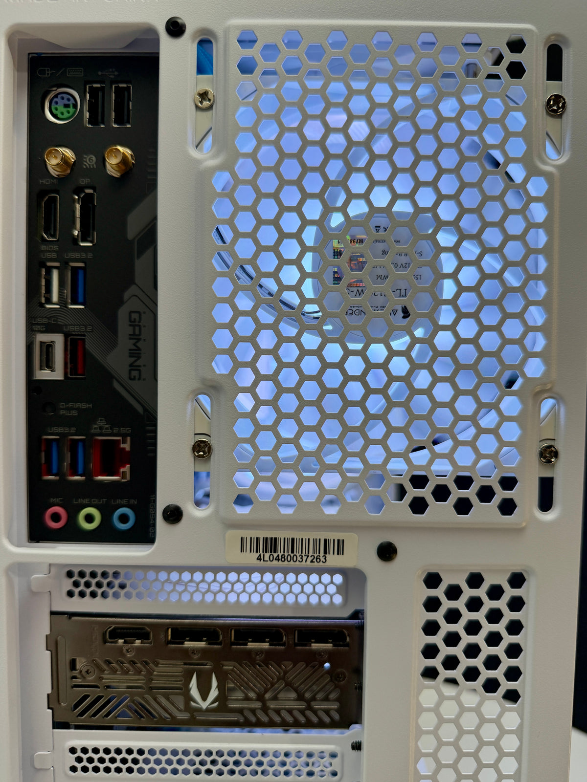 Ready-To-Ship: AMD Ryzen 7 7800X3D w/GeForce RTX 5060 Ti 16GB White Edition